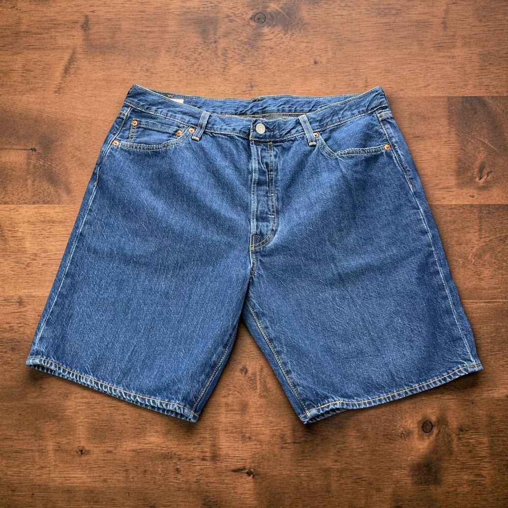 Levis 501 Original Fit Mens Denim Shorts 9" Blue Medium Wash Button Fly Size 36